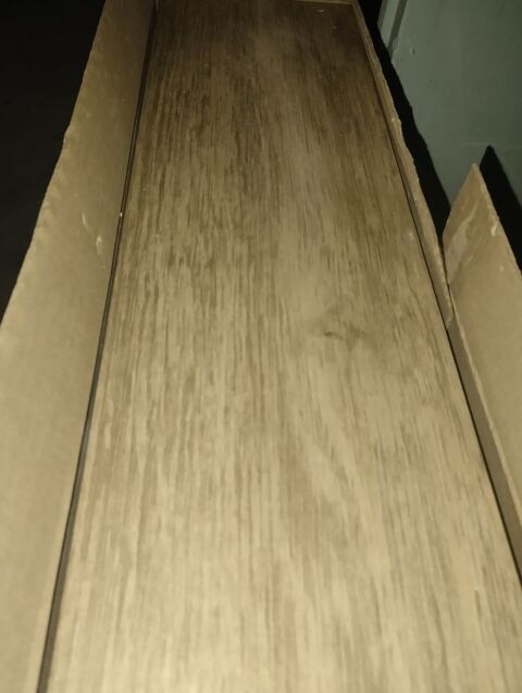 5 m� carrelage 15x60 immitation parquet 50 Saint-Julien-Beychevelle (33)