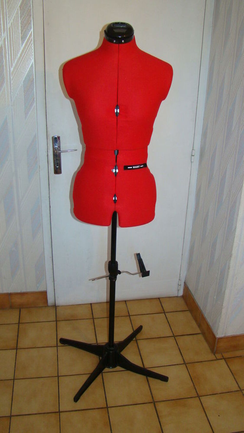 Mannequin de couture r&eacute;glable - Taille 38 / 40 Décoration