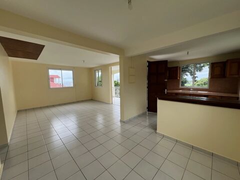   T4 avec jardin privatif � Capesterre-Belle-Eau Appartement - 4 pi�ce(s) - 80 m�