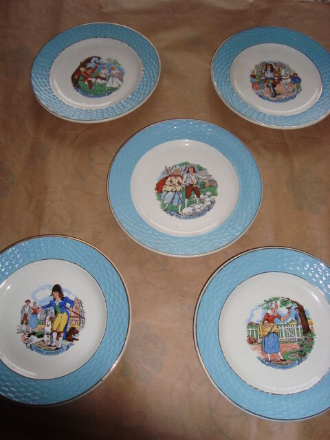 ASSIETTES DE COLLECTION à thème
chanson enfantine1940/50/60 4 Villevêque (49)