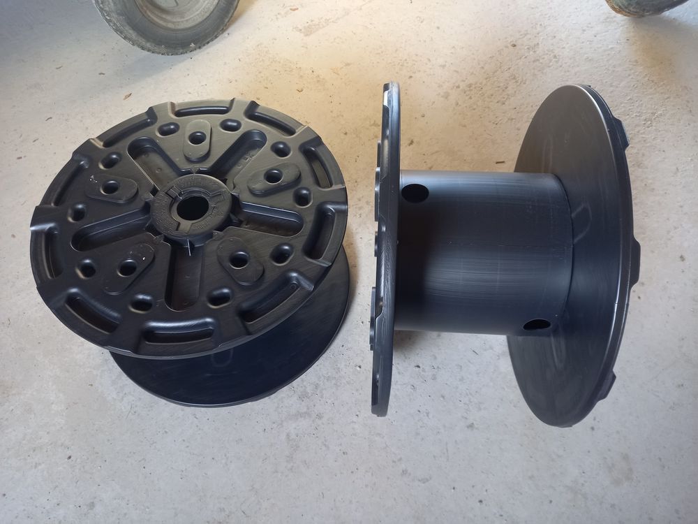 Touret PVC noir hauteur 31cm Bricolage