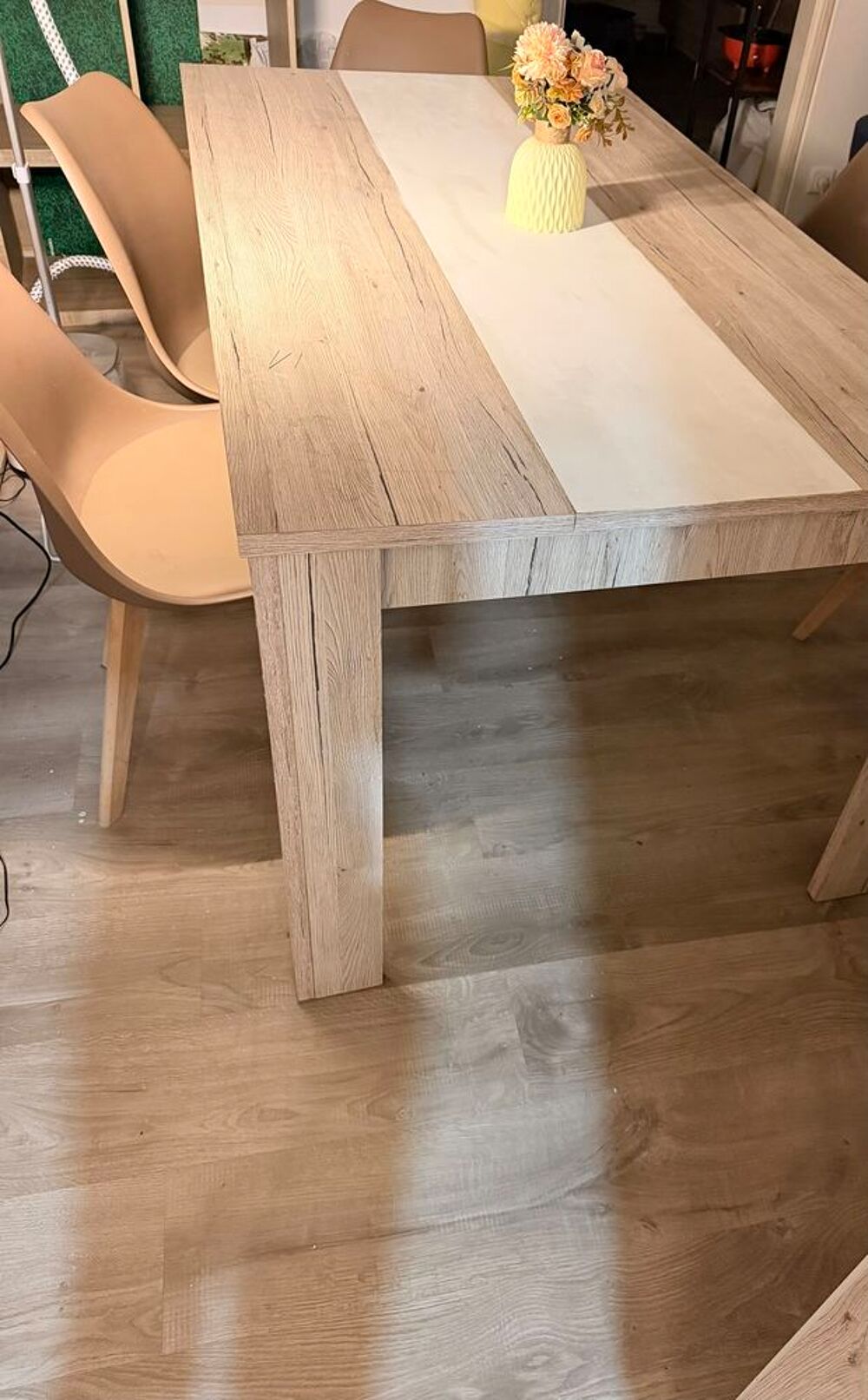 table &agrave; manger + 5 chaises Meubles