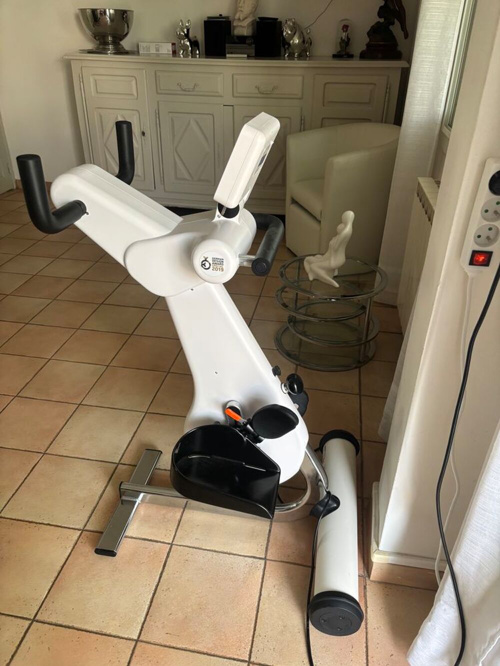 V&eacute;lo de kin&eacute; &eacute;lectrique Sports