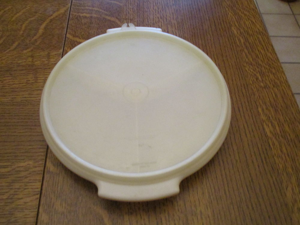 Plateau pr&eacute;sentoir ap&eacute;ritif tupperware vintage et autres Décoration