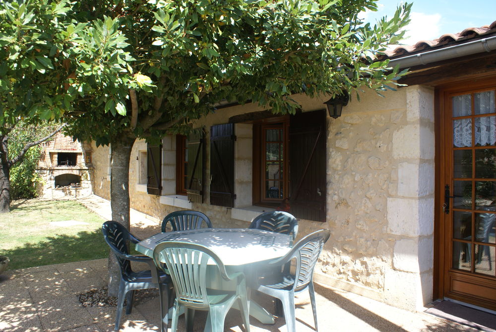   GITES EN PÉRIGORD.ANIMAUX ACC.WIFI ÉTANG DE PÊCHE Vacances  / Offres de location 