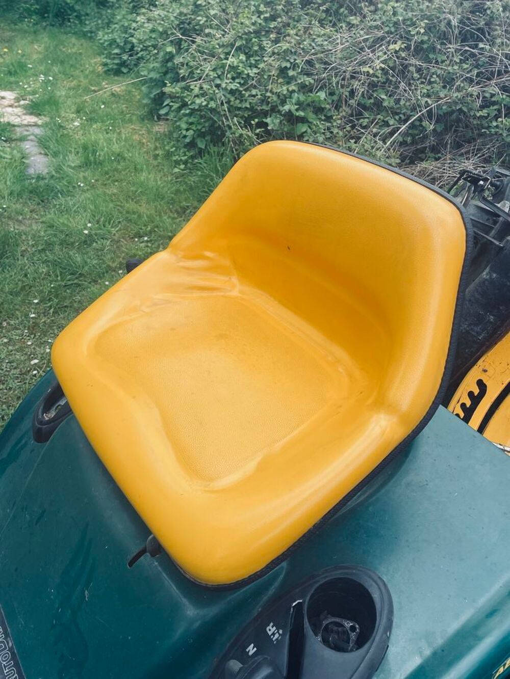 SIege Tracteur tondeuse YardMan Jardin