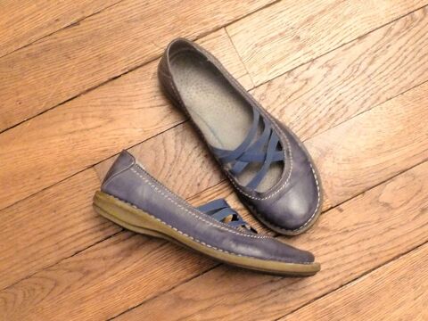 Chaussures Plates en Cuir Bleu avec 4 Elastiques Croiss Paris 15 (75)