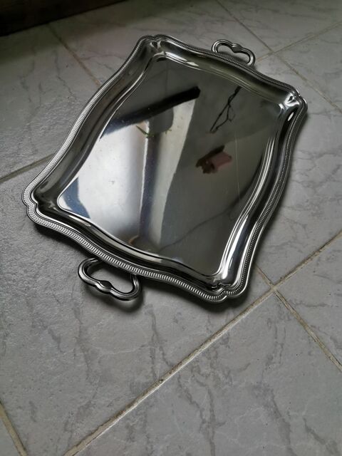 Plateau Guy Degrenne 15 Charleville (51)