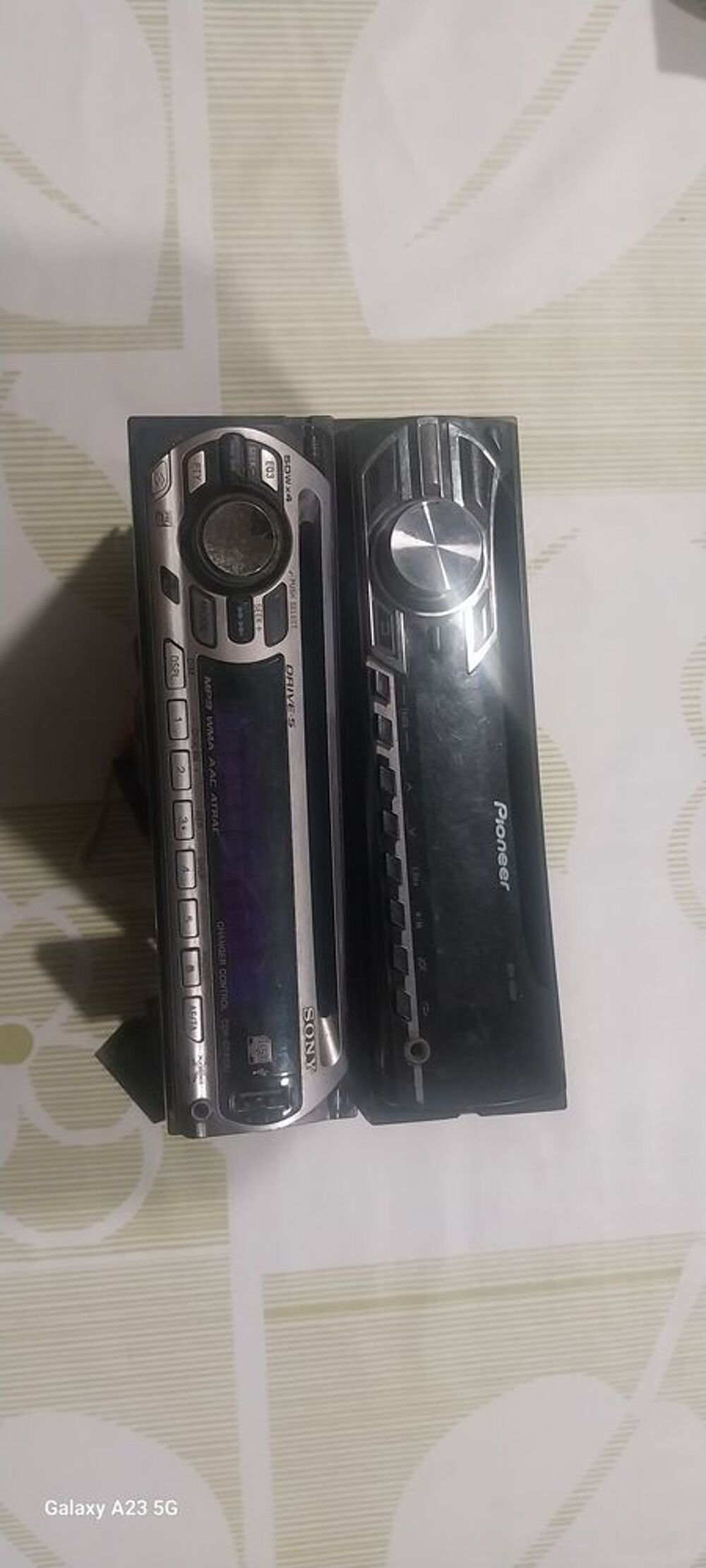 2 radios de viature. Audio et hifi