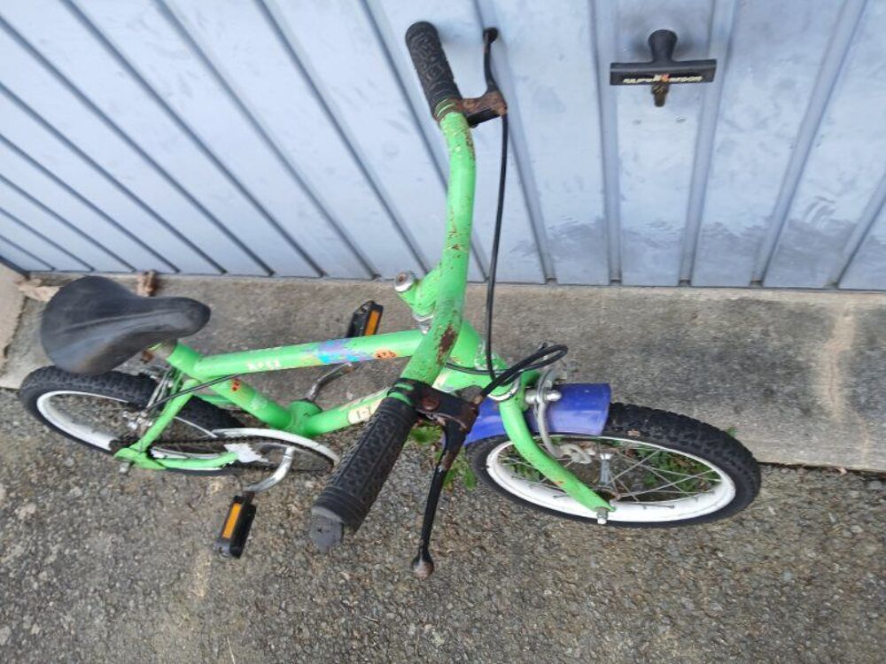 V&eacute;lo enfant 14&quot; r&eacute;vis&eacute;. Vlos
