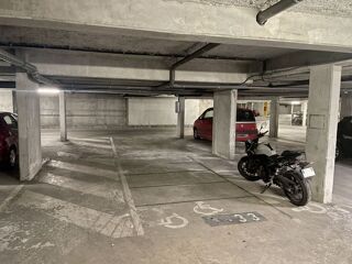  Parking / Garage  louer 4 m