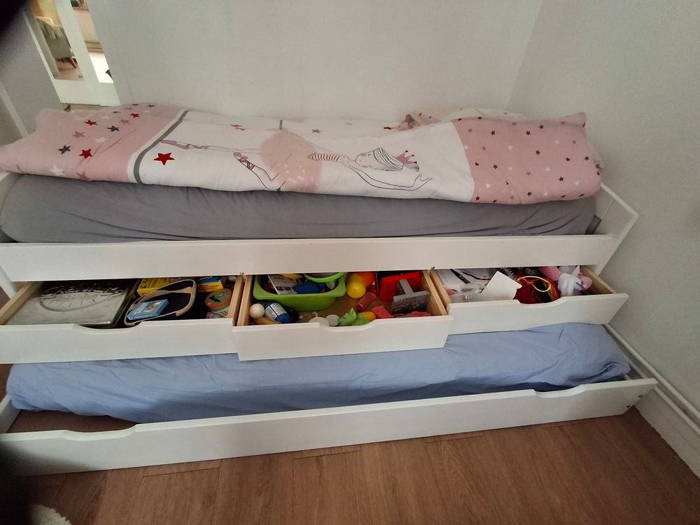 Chambre d enfants fille : armoire +lit tiroirs Mobilier enfants