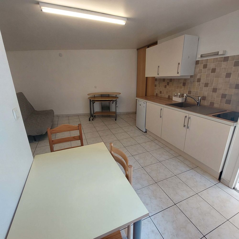 Location Appartement Studio proche gare, école de Management et d'ingénieurs. Grenoble