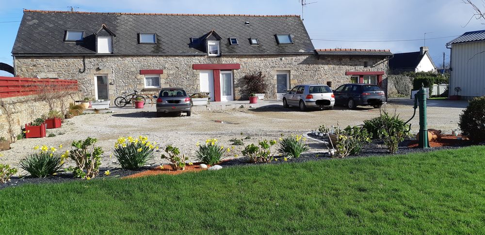 Location Appartement STUDIO ds ANCIEN CORPS DE FERME A 800m de GUINGAMP Pabu