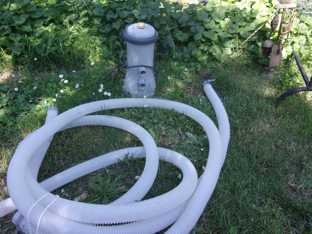 pompe pour piscine avec tuyaux Jardin