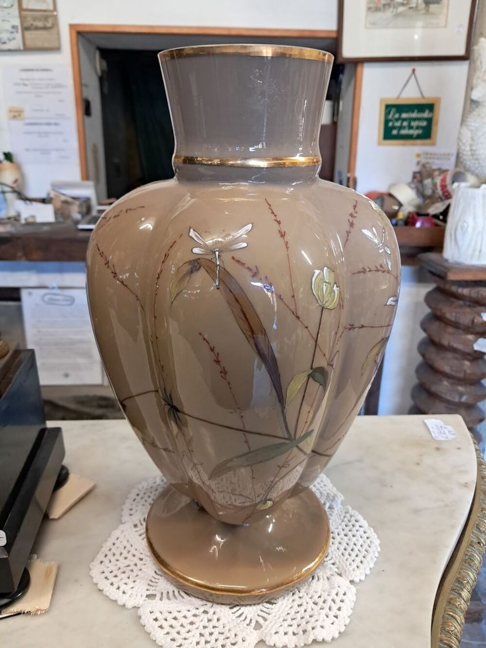 Paire de vases anciens, en opaline Décoration