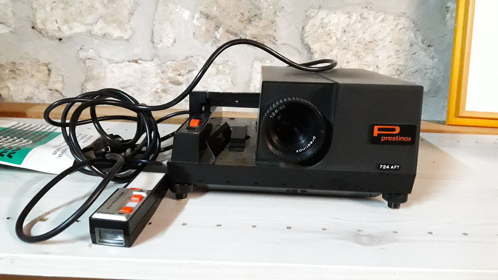 projecteur diapos +&eacute;cran Photos/Video/TV