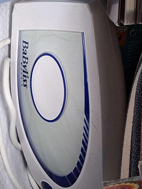 Epilateur femme par rayon tr�s peu servi 55 Grenoble (38)