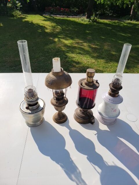 lot de 4 lampes anciennes a ptrole 40 Bertangles (80)