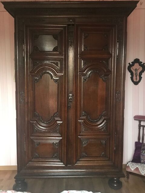 armoire ancienne Louis XIV en chne massif  1000 Clamart (92)