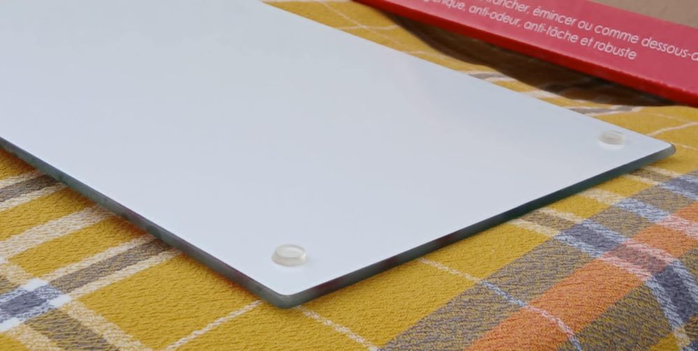 Planche &agrave; D&eacute;couper en Verre "Ducs de Gascogne" - Neuve Cuisine