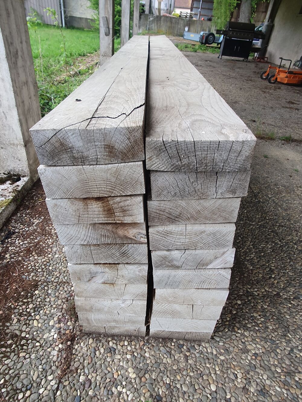 Madrier en bois trait&eacute; L. 4 m - section 75 x 225 Bricolage