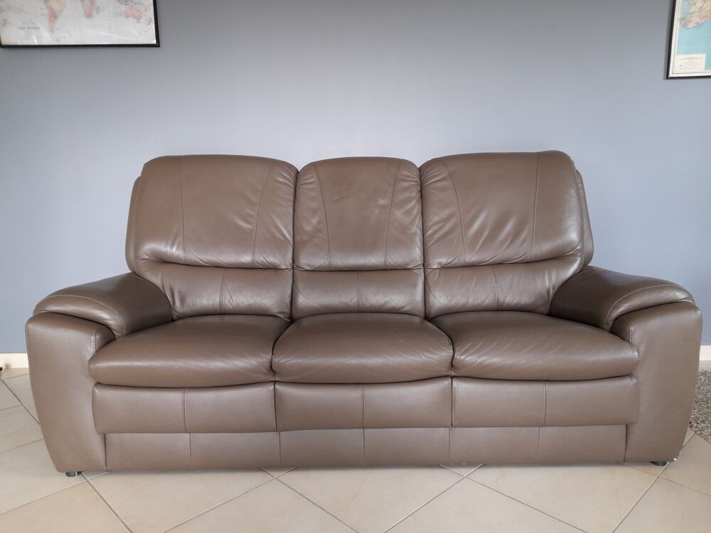 Canap&eacute; en cuir- 3 places et 2 places Meubles