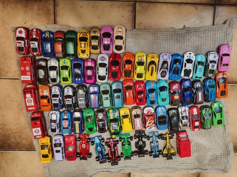 voitures miniatures 