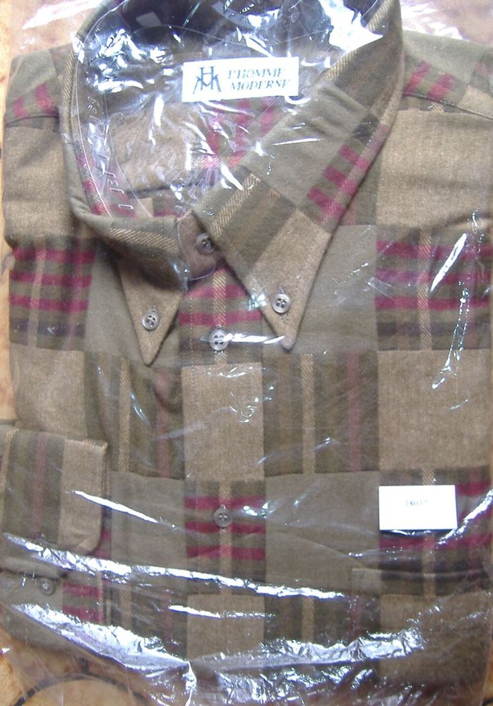 Chemise Neuve en coton - Multicolore - Taille 45-46 -
Vêtements