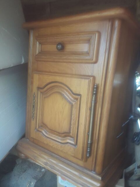 une table de chevet rustique 50 Illiers-Combray (28)