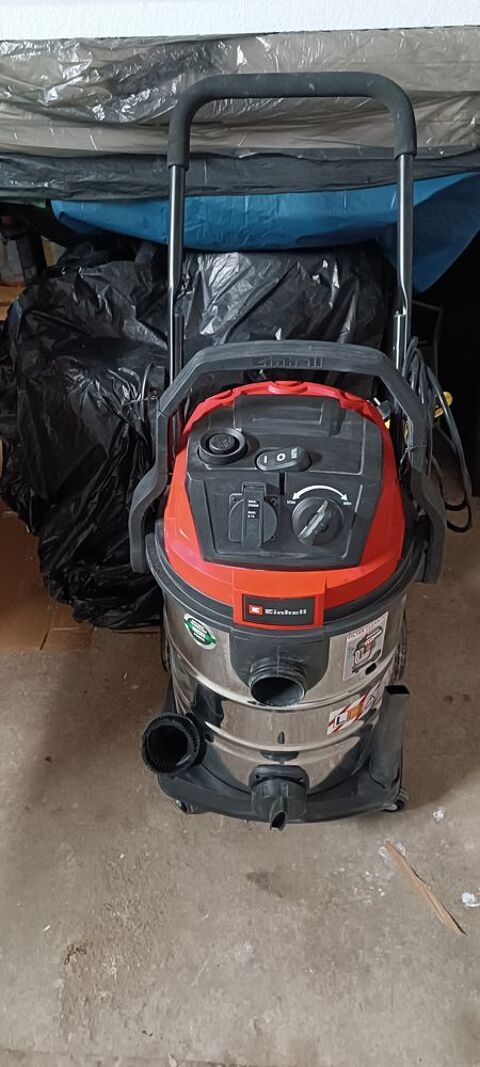 LOT GIRAFE + ASPIRATEUR EINHELL 250 Saint-Hilaire-du-Harcou�t (50)