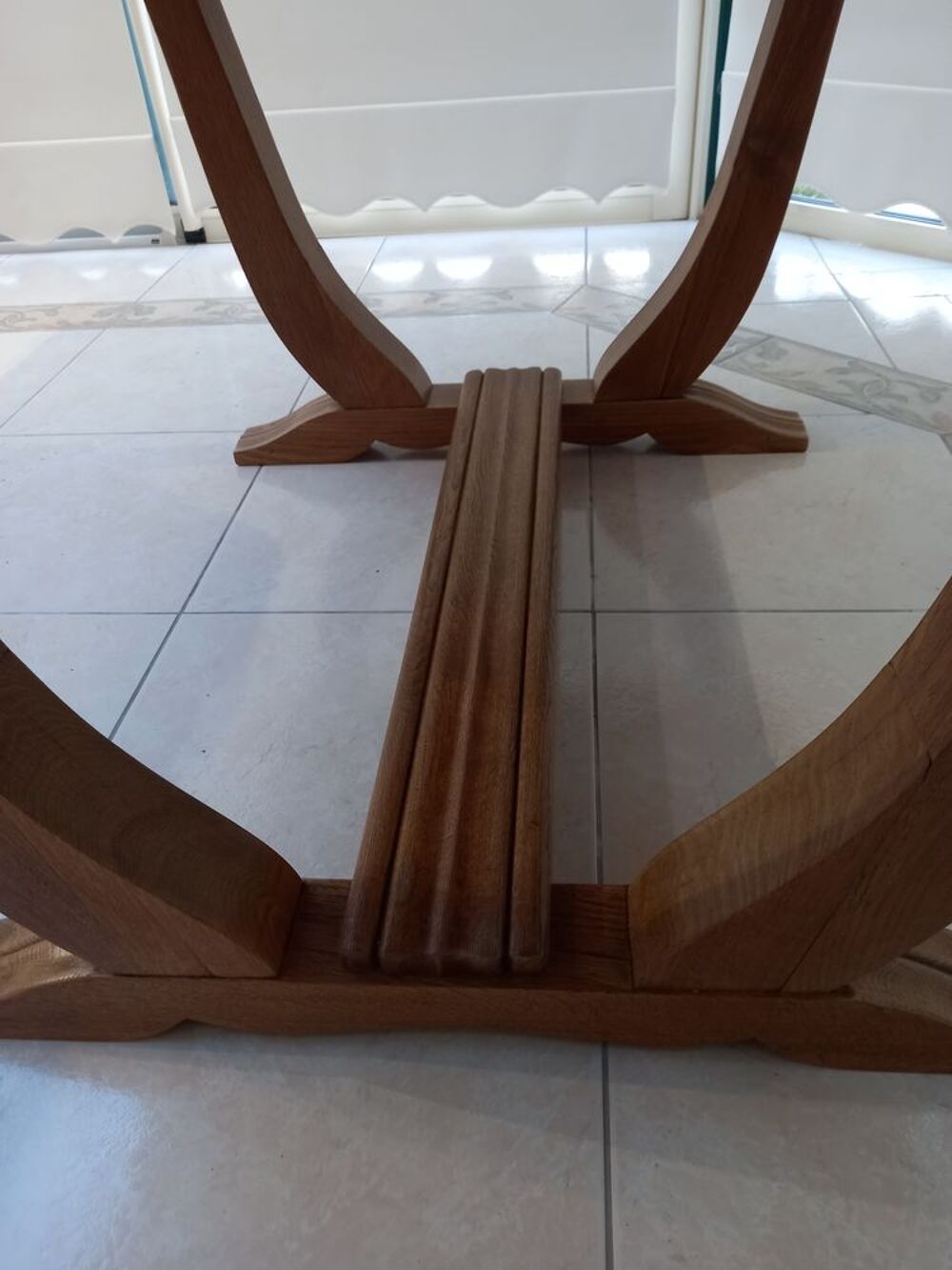 Belle table en ch&ecirc;ne Fran&ccedil;ais. Meubles