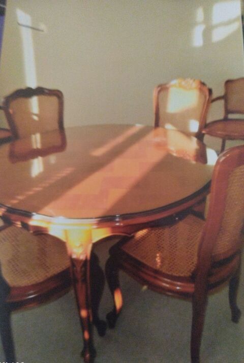 ensemble table et chaise de salle à manger 0 Le Poinçonnet (36)