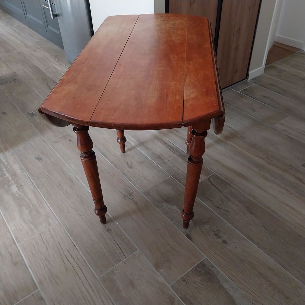 Table ronde en bois Meubles