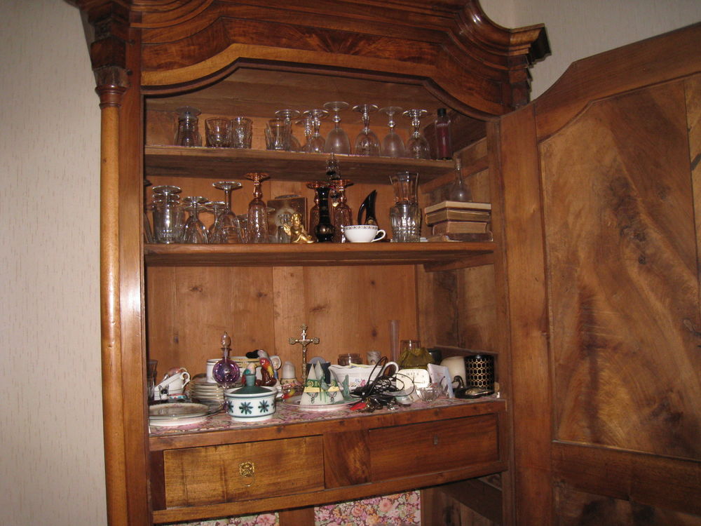 Grande armoire 1 porte ancienne Meubles