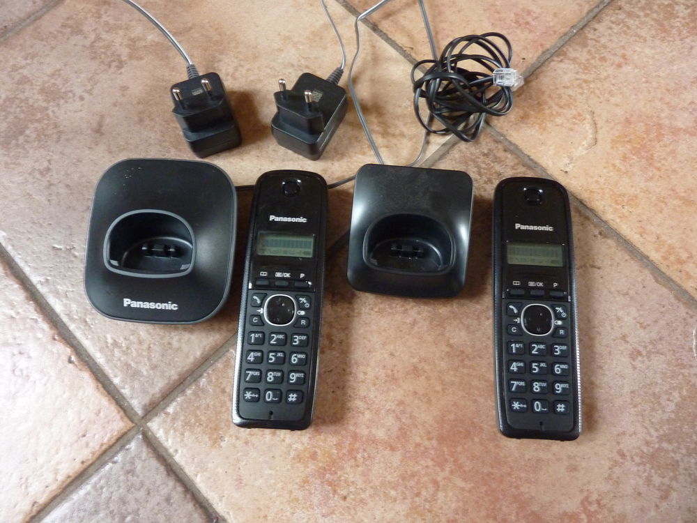 T&eacute;l&eacute;phones PANASONIC DUO Téléphones et tablettes