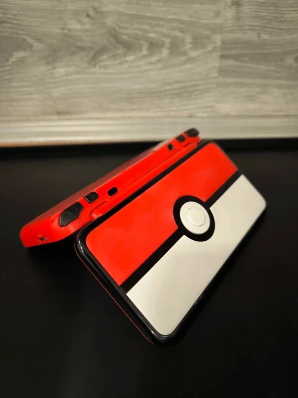 New Nintendo 2DS XL - Pok&eacute;mon Pok&eacute;ball Consoles et jeux vidéos