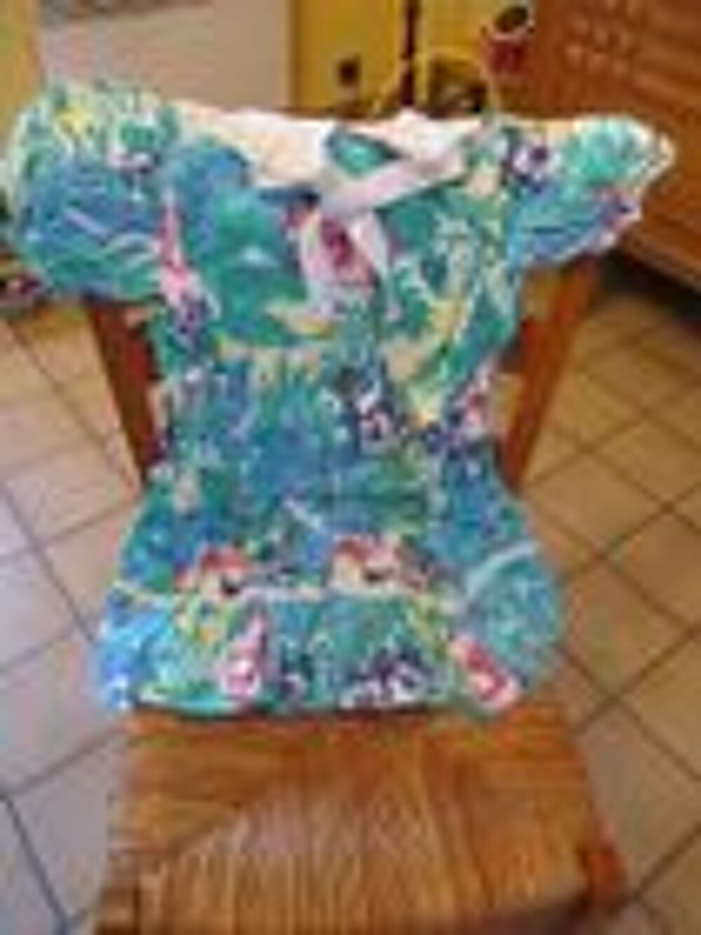 Robe fleurie avec noeud Vêtements enfants
