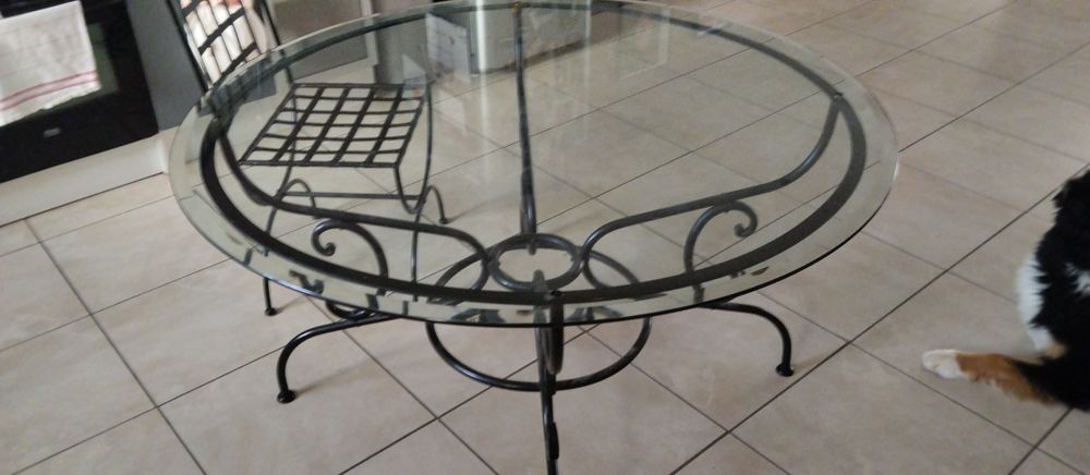 Table en verre et 4 chaises Meubles