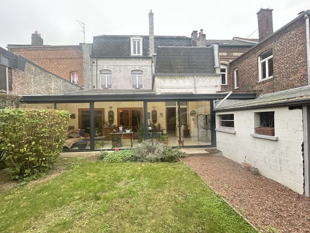 Maison 9 pièces 242 m² à Cambrai