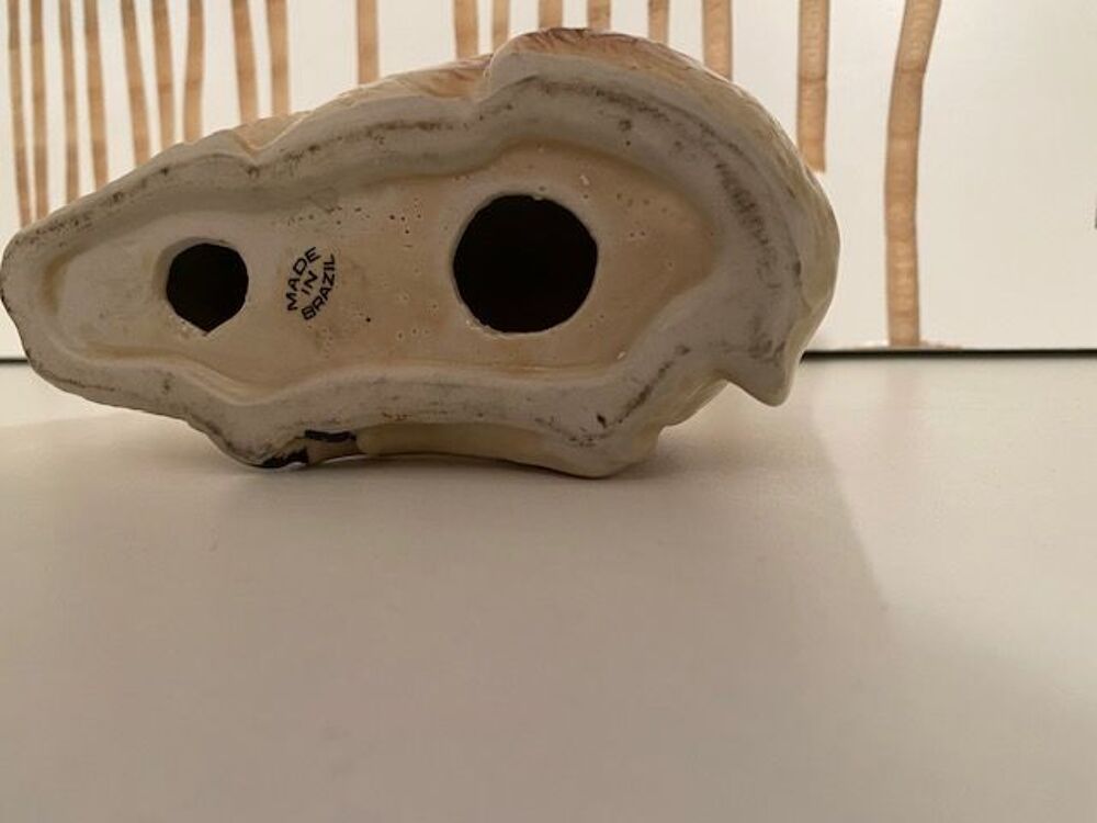 Biche decorative en c&eacute;ramique,faience Décoration