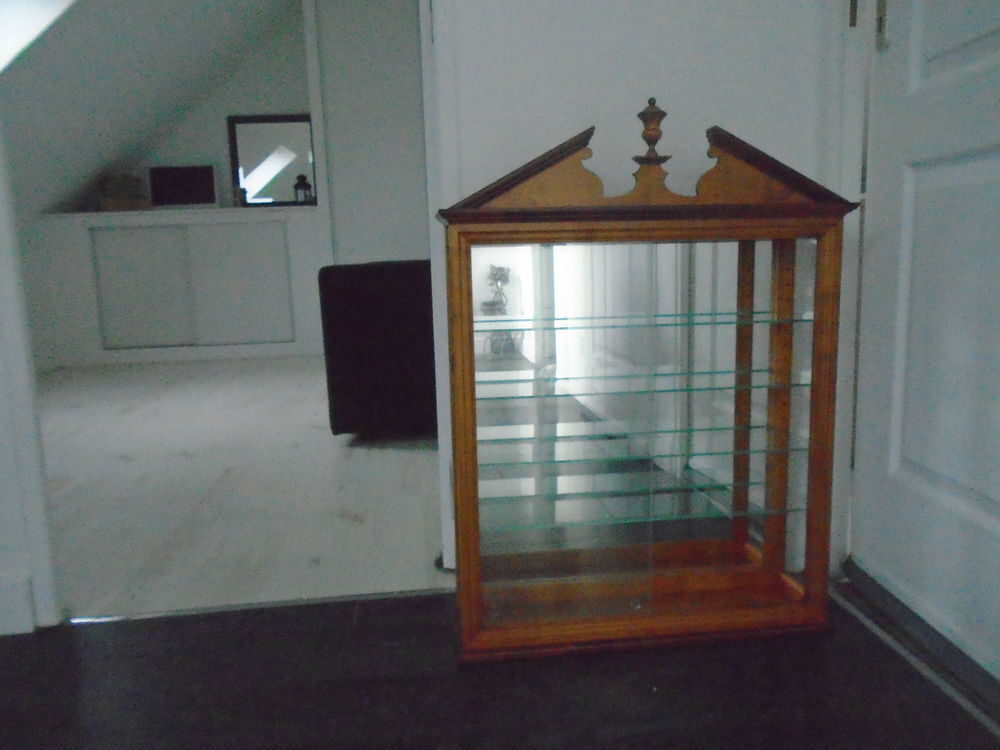 vitrine en bois Meubles