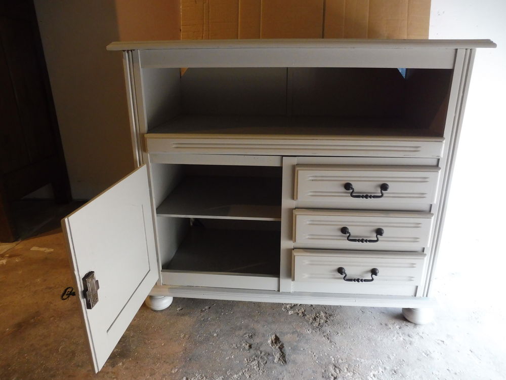 MEUBLE TELE RELOOKE Meubles