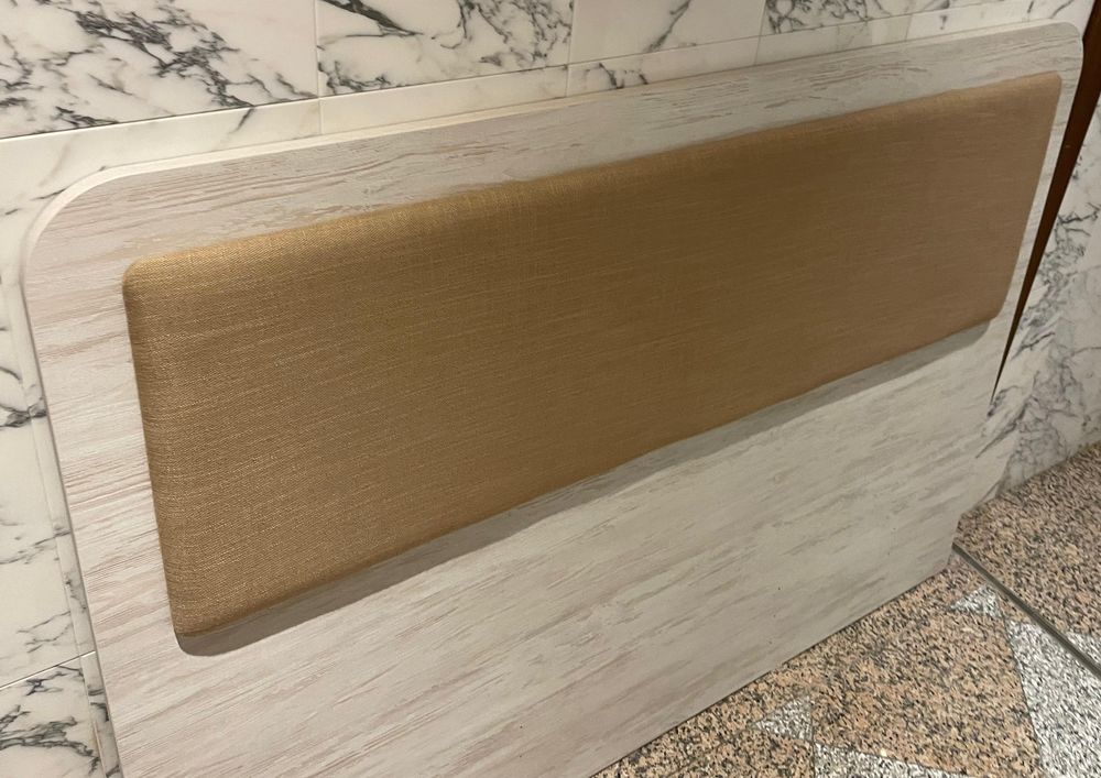 T&ecirc;te de lit neuve, style moderne, beige dor&eacute; Meubles