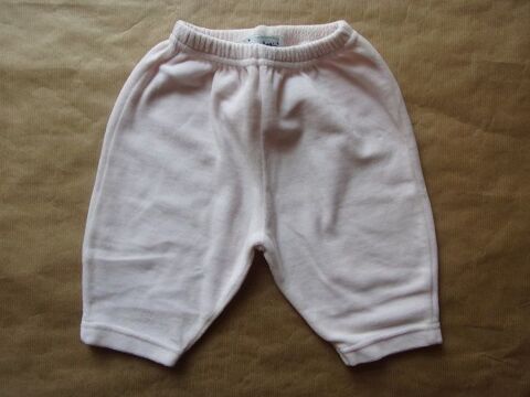 Pantalon en taille 3 mois 1 Montaigu-la-Brisette (50)