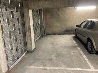  Parking / Garage  louer 15 m Brest