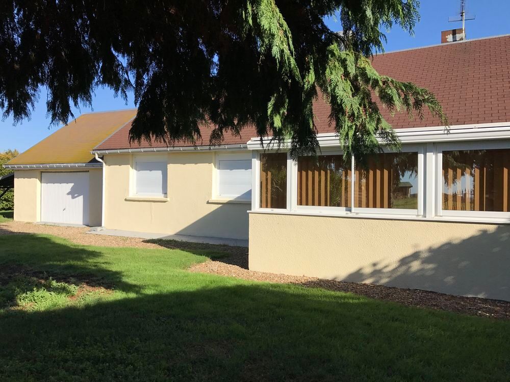 Location Maison MAISON DE PLAIN PIED 119m2 – 4 chbres – Garage – Gd jardin – Bel environnement Mainterne