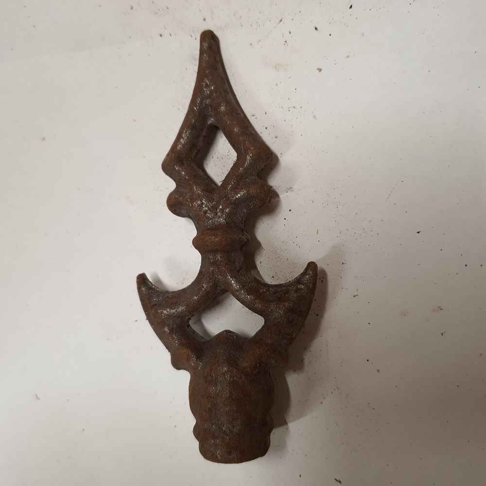 FERRONNERIE - Volute, Barreaux, Poteaux d&eacute;cor en FER forg&eacute; pour Balcon garde corps Bricolage