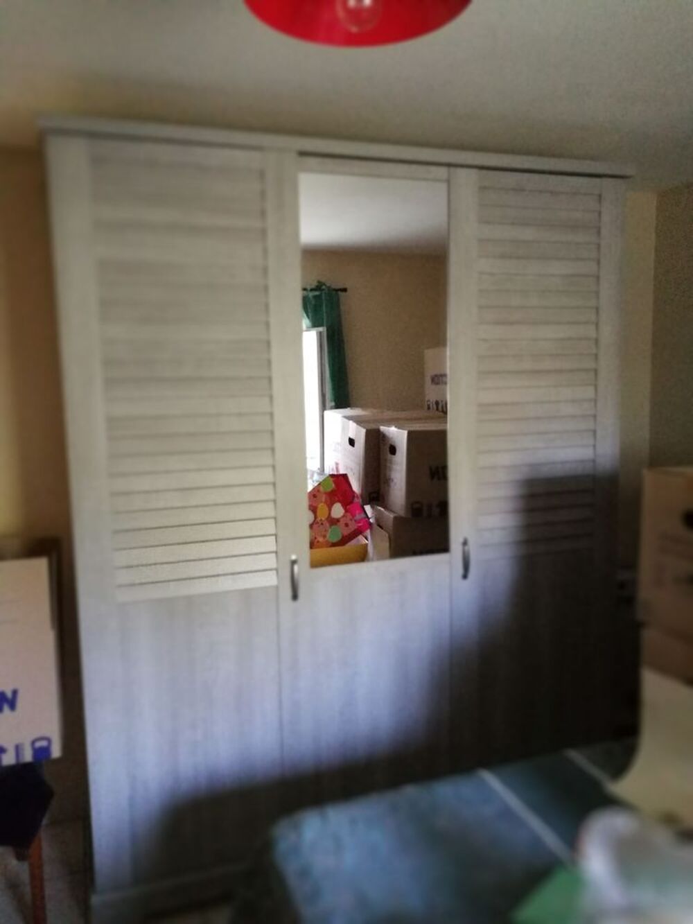 Grande armoire avec miroir TRES avant le 30 /10 Meubles