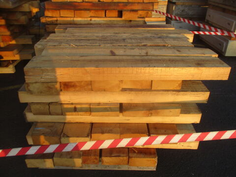 traverse bois sapin 1.30m/1.40m x 20 cm x 10 cm Lignan-sur-Orb (34)
